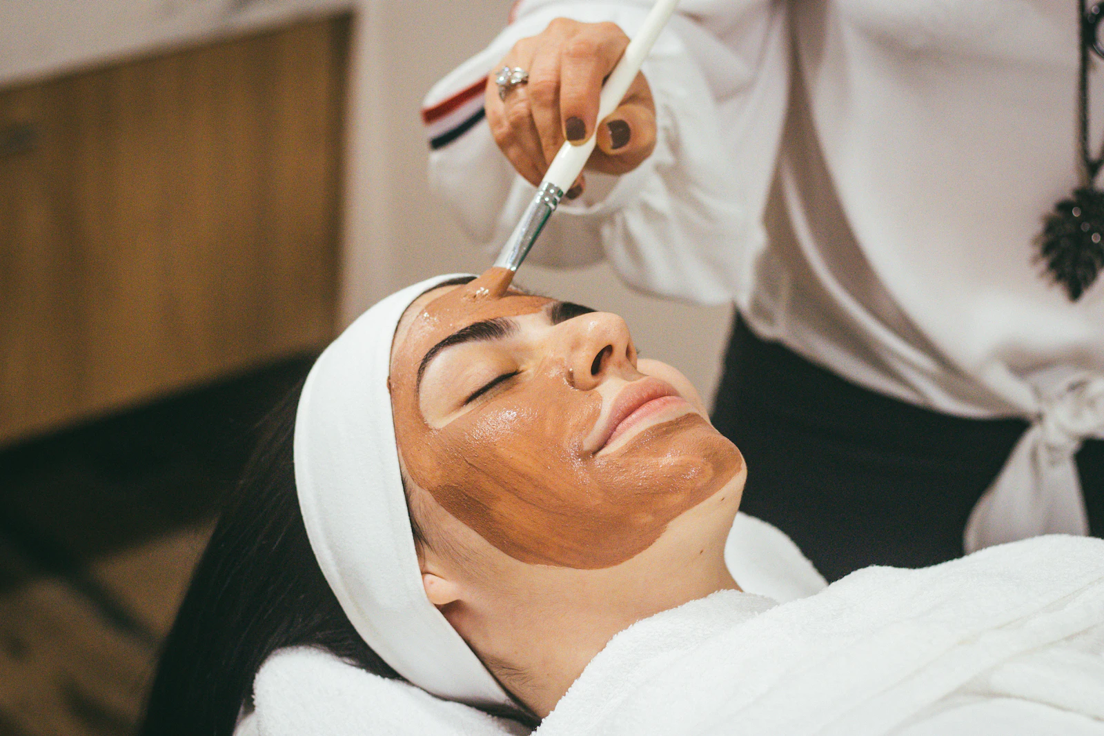 Med Spa Marketing in 2025: From Discovery to Repeat Booking